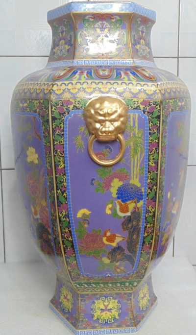 雍正御製金絲琺瑯彩六稜柱型瓷瓶